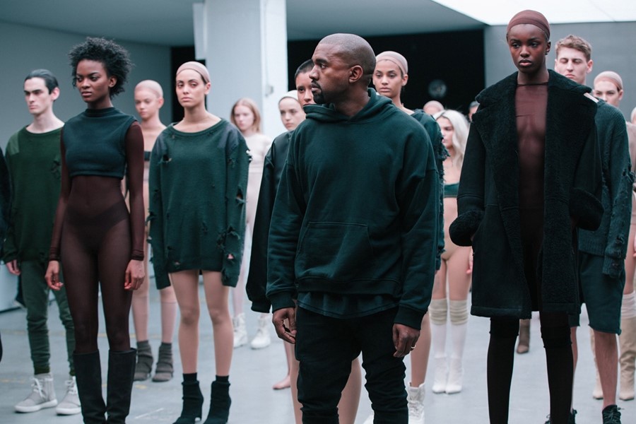 Kanye West trở thành tỷ phú nhờ thương hiệu thời trang riêng
